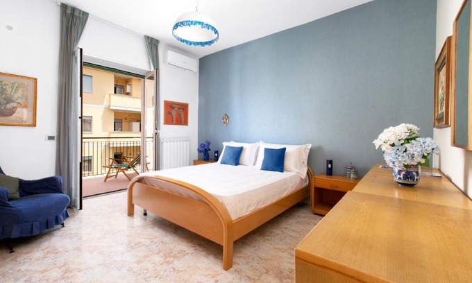Sorrento Apartment | SorrentoVibes - New Family 3 Bedrooms house in Sorrento