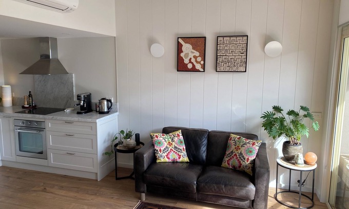 Lorne House | SoulNest - Cozy townhouse for two!
