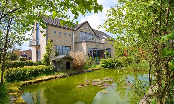 Waimes Villa | Sourbrodt Villa with Pool