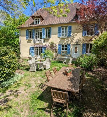 Jumilhac-le-Grand Bed & Breakfast | Sous le Chateau