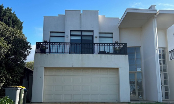 Hayborough House | South Coast Villa (Hayborough)