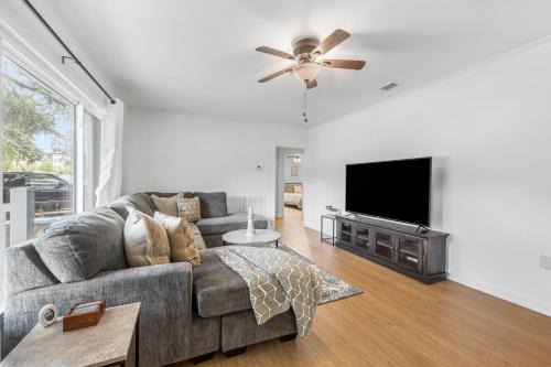 North Charleston Apartment | Southern Charm Getaway- 3BR in Park Circle