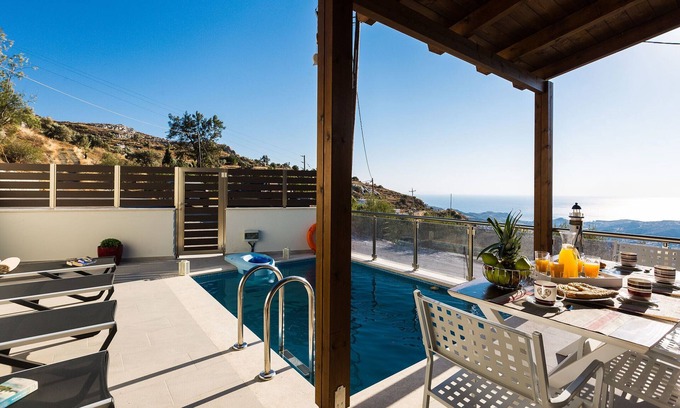Saktouria Villa | Southern Escape with Stunning Sea Views by etouri