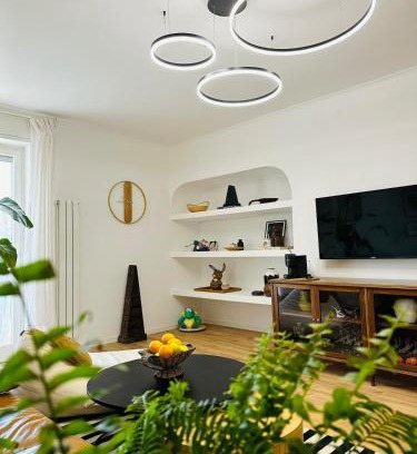 Forze Armate - Sella Nuova Apartment | Southern Milan M1 Red line metro 20 min to city center