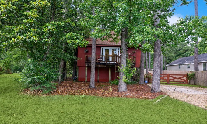 Covington House | Southern Waterfront Home