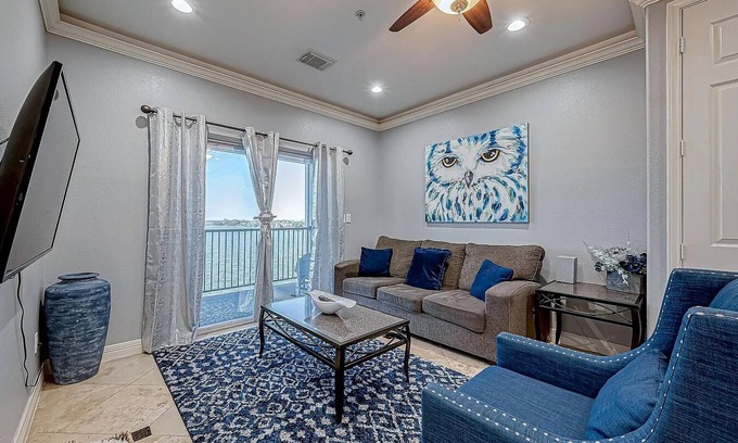 Seven Coves Condo | Spacious 2-bedroom Condo with Lake Views and WiFi - Sleeps 6