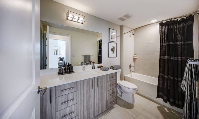 Miami Gardens Apartment | Spacious 2bedroom apartment walking distance from Hardrock stadium and Casino.