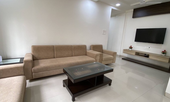 Nagpur Apartment | Spacious 2BHK centrally located Family Apartment.