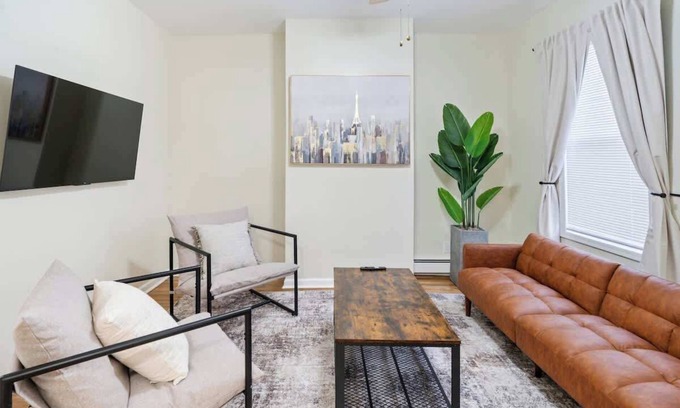 North Bergen Apartment | Spacious 2BR | 15m to Times Square | Free Parking
