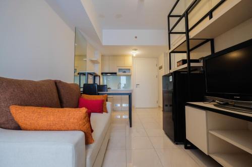 Bekasi Apartment | Spacious 2BR Apartment at The Springlake Summarecon Bekasi By Travelio
