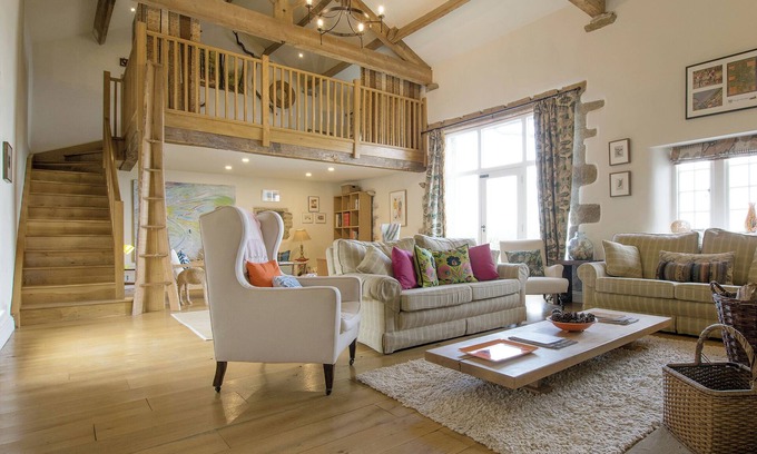 Skipton House | Spacious 3 bedroom barn in the heart of the Yorkshire Dales with access to an award winning wellbeing resort
