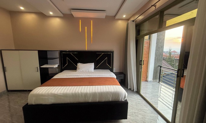 Gitarama Apartment | Spacious 3BDR Flat in Vibrant Kigali City/Free Parking + WiFi/Nice Mountain View