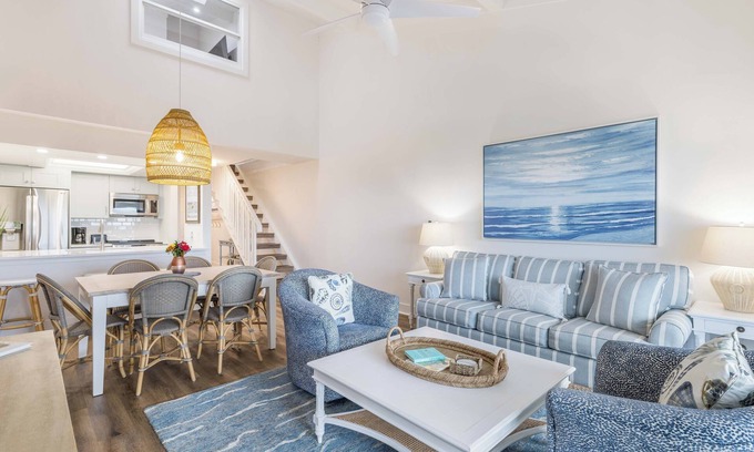 Captiva Apartment | Spacious 3BR Beach Villa Steps away from the sand – Ultimate Beach Vacation
