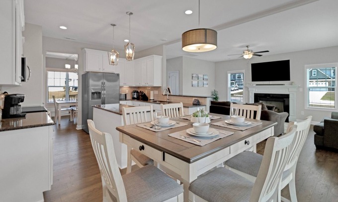 Aberdeen House | Spacious 4 BD Golf Getaway with Game Room!