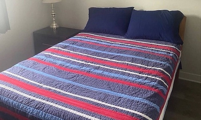 Thunder Bay Apartment | Spacious 4 bedroom apt in Westfort with free laundry parking and wifi parking