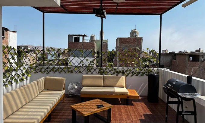 Tejada Alta House | Spacious 4-bedroom house with WiFi, fitness room in fabulous Lima