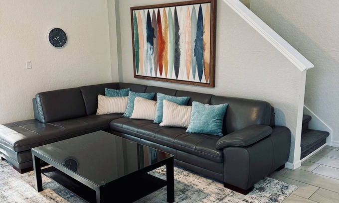Regal Palms House | Spacious 4BR Family Resort Near Disney & Universal – Fun & Comfort Await!