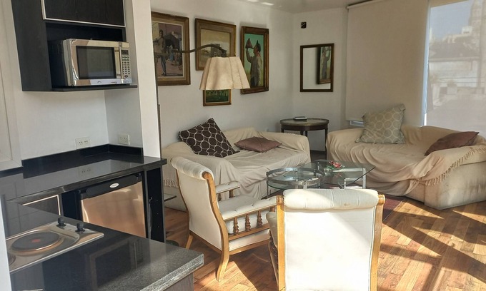 Barracas House | Spacious 5-bedroom house with AC and WiFi in gorgeous San Telmo, Buenos Aires.