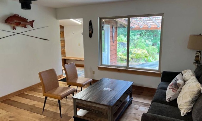 Thorne Bay Cabin | Spacious 5-bedroom cabin in marvelous Thorne Bay with WiFi
