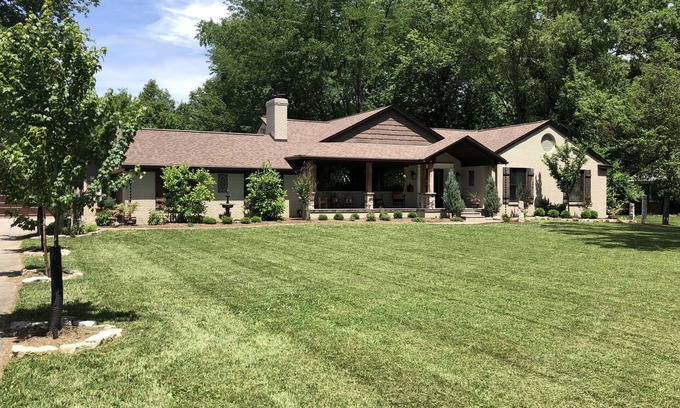 Louisville House | Spacious 5 Bedroom Home with Heated Pool and Hot Tub