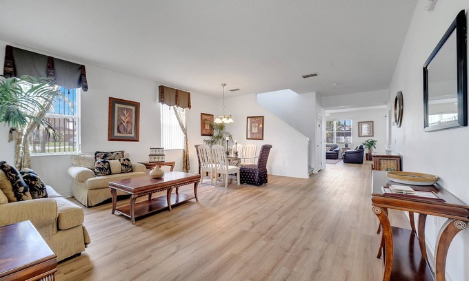 Windwood Bay House | Spacious 5BD/4BA With Three En-suites, Pool & Spa, Game Room. Close to Disney
