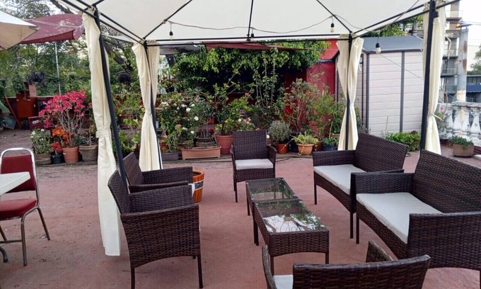 Roma Sur Apartment | Spacious 5BR Home Metro Steps to Cafes | Pet OK!