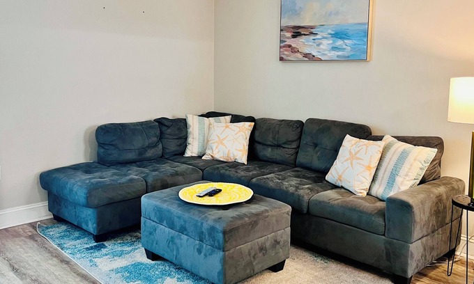 Golden Mile House | Spacious and Central Family/Pet Friendly Townhome with Pool, Half Mile to Beach!