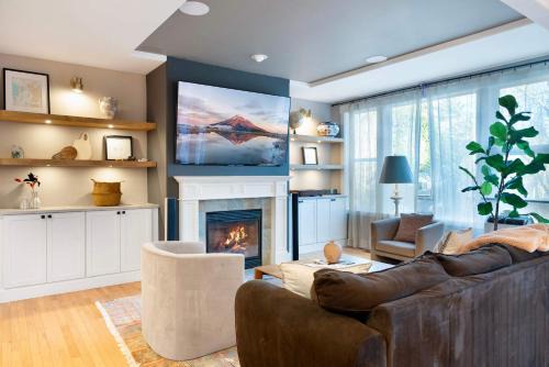 Bothell House | Spacious Bothell Family Home Close to Wine Country