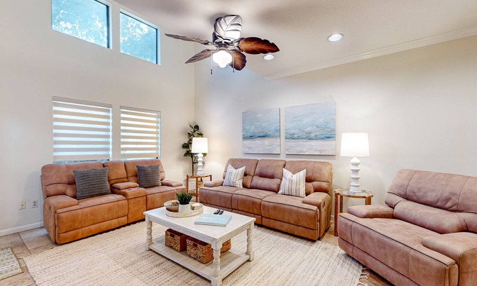 Sandestin House | Spacious condo in Destin with hot tub, pool, sauna, tennis court, & WiFi