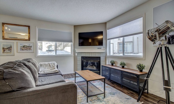 Harvie Heights Cabin | Spacious condo unit Getaway to the Rocky