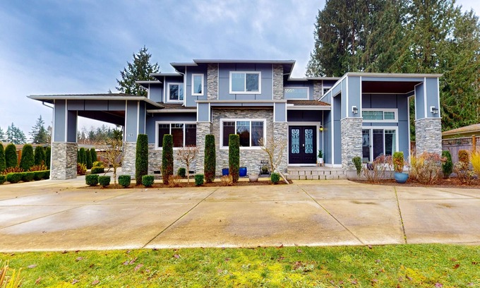 Marysville House | Spacious & conveniently located home with swim spa & two kitchens