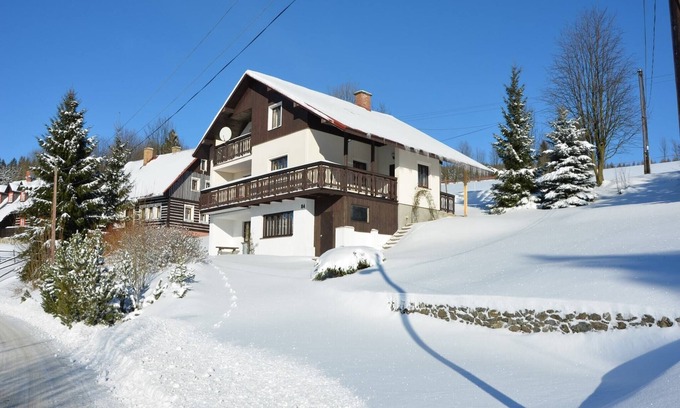 Jestrabi v Krkonosich House | Spacious cottage in the Giant Mountains, 1 km from the skislopes