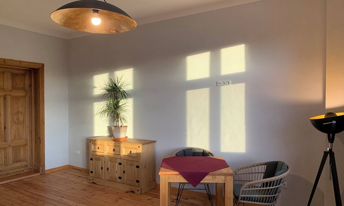 Vetschau/Spreewald Condo | Spacious double room surrounded by greenery
