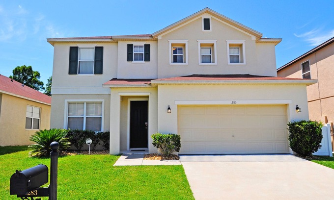 Windwood Bay House | Spacious Family Home, private Pool/Spa, Covered Lanai, Forest View, near Disney