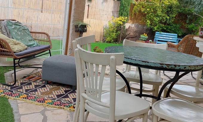 Yanuv Villa | Spacious Family Villa Near Netanya Beach