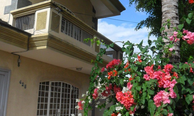 Flic-en-Flac Apartment | Spacious, friendly ground-floor apartment 300m from the beach