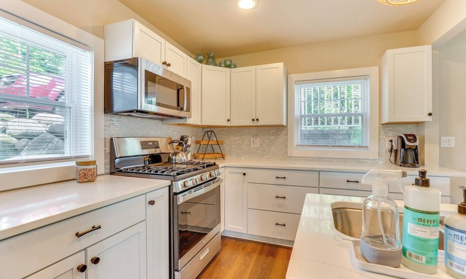 East Troy Cottage | Spacious Getaway w/Boat Dock in East Troy!