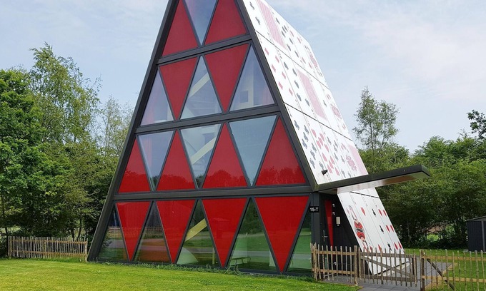 Noordwolde House | Spacious holiday home in Noordwolde with garden