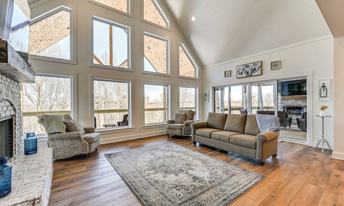 Clarkson House | Spacious Home in Paradise Grove Nolin Lake!