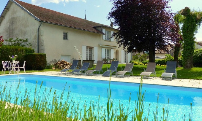 Le Mayet-de-Montagne Cottage | Spacious Modern Home: Private Pool, Fireplace, Near Skiing, and Lake Activities