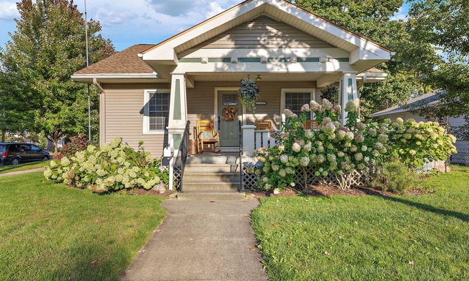 Lakeside House | Spacious Muskegon Retreat Near Lake Michigan, Pet Friendly,Fire Pit & EV Charger