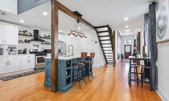 Tulane - Gravier House | Spacious&New 3 BR House, Free parking, near treme