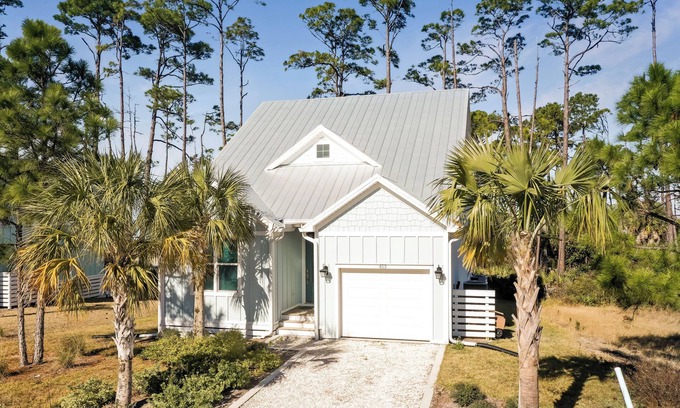 Cape San Blas House | Spacious NEW 4-bedroom Pet Friendly house near Salinas Park access to Pickleball