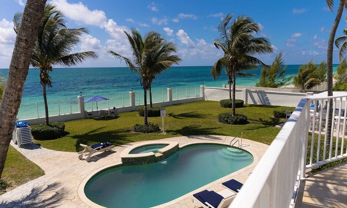 Freeport House | Spacious Oceanfront Estate with pool and direct access to a private beach.