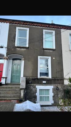 Bray Apartment | Spacious one bed apartment in the centre of Bray