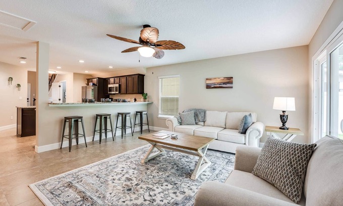 Doctors Inlet House | Spacious Orange Park Townhome |Main Level King Suite |Dogs Ok |Garage Parking |Open Concept |Cable
