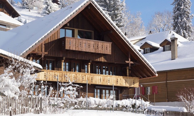Goldiwil Apartment | Spacious penthouse with stunning mountain and lake views: Ackaert - Top of Thun