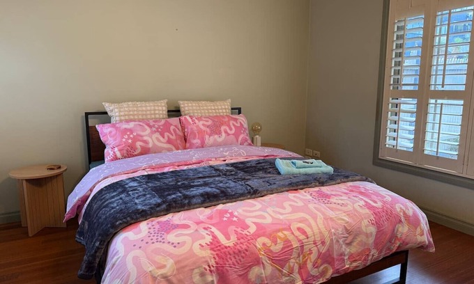Bentleigh Apartment | Spacious Private Room | 1min to Train | Uni Close