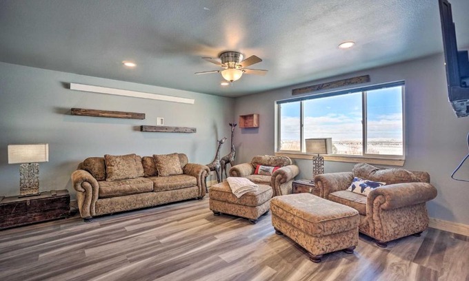 Saratoga Apartment | Spacious Saratoga Condo with Mountain Views!