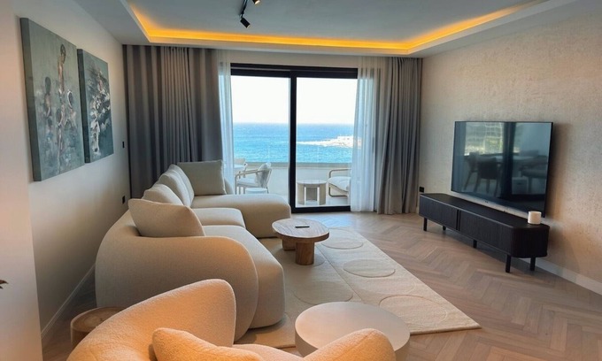 Il-Balluta Apartment | Spacious Seafront Apartment | Panoramic Sea Views